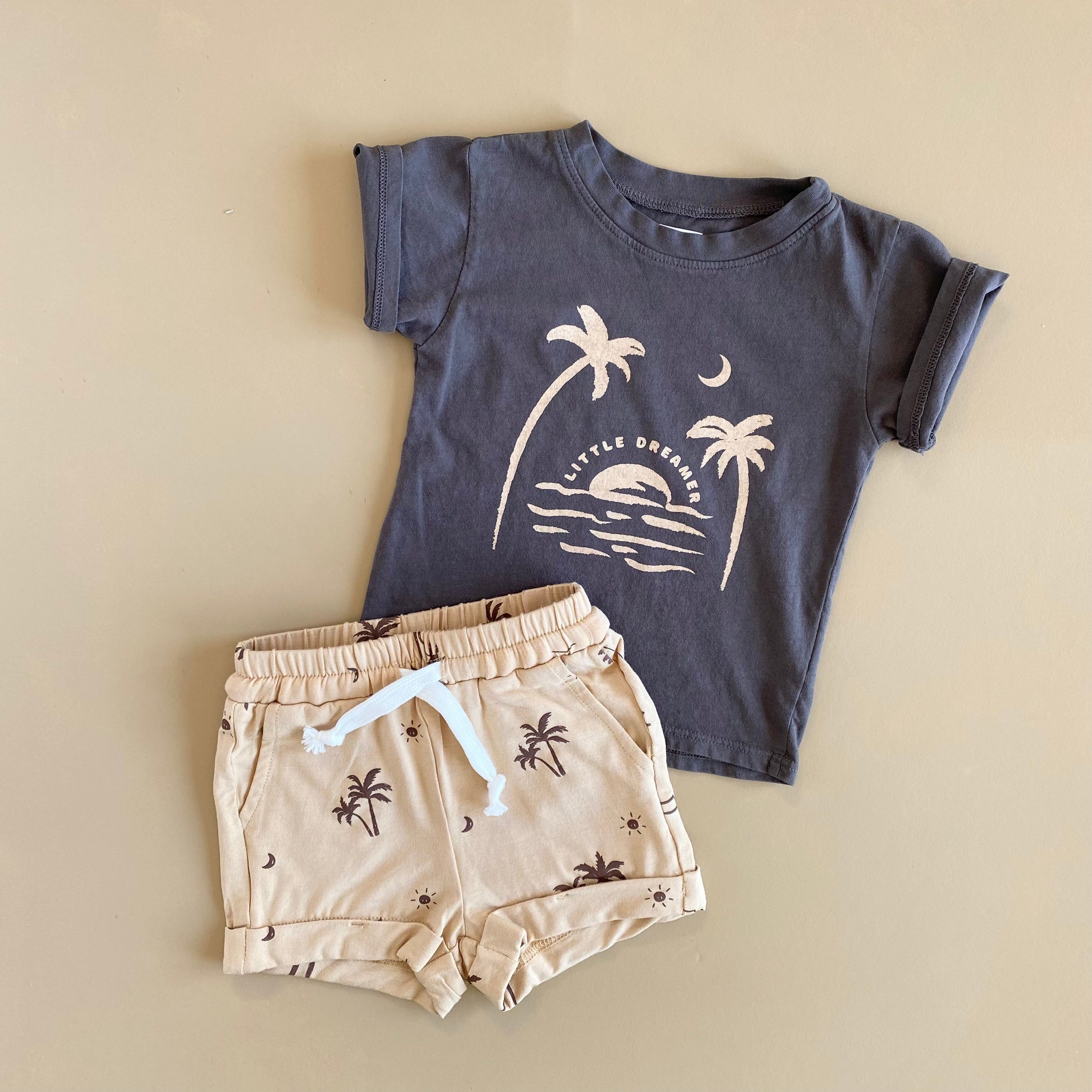 Beach vibes-Shorts